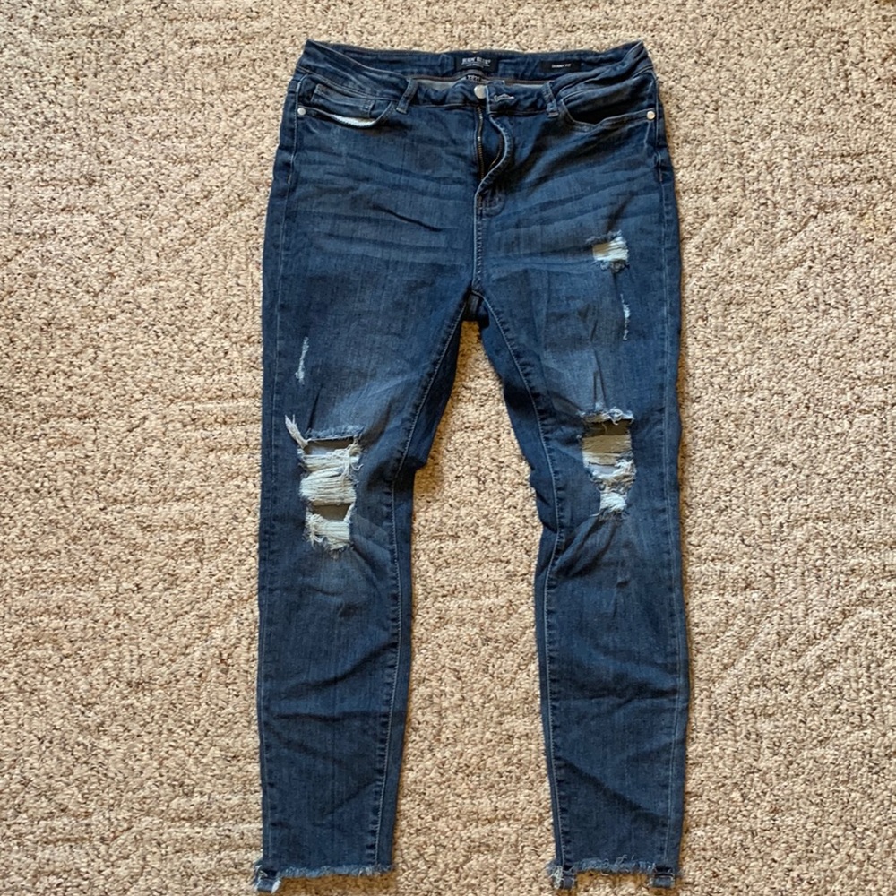 Judy Blue Skinny Fit Jeans Distressed Hem